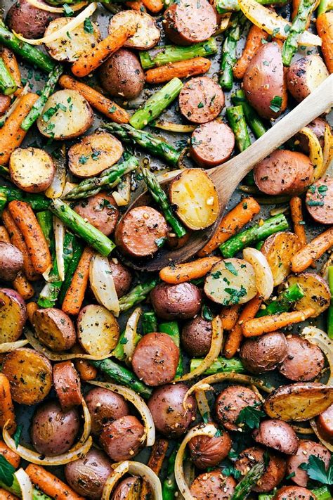 Garlic powder is a classic, reliable, unfailing seasoning spread the potatoes out onto the baking sheet and roast for 20 minutes, tossing once halfway through. (One Pan) Roasted Garlic Potatoes, Asparagus, and Sausage ...