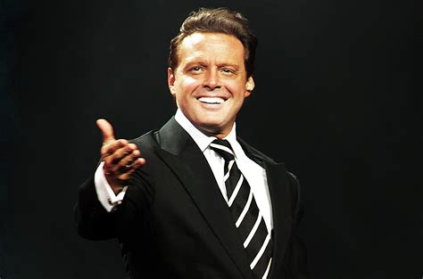 Life Story Of Superstar Luis Miguel To Be Made Into A Tv Series Billboard