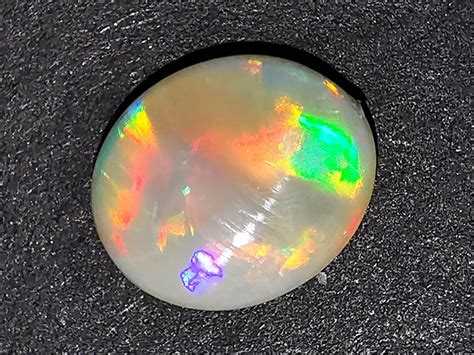 Lightning Ridge Australia Bright Crystal Opal 061 Cts