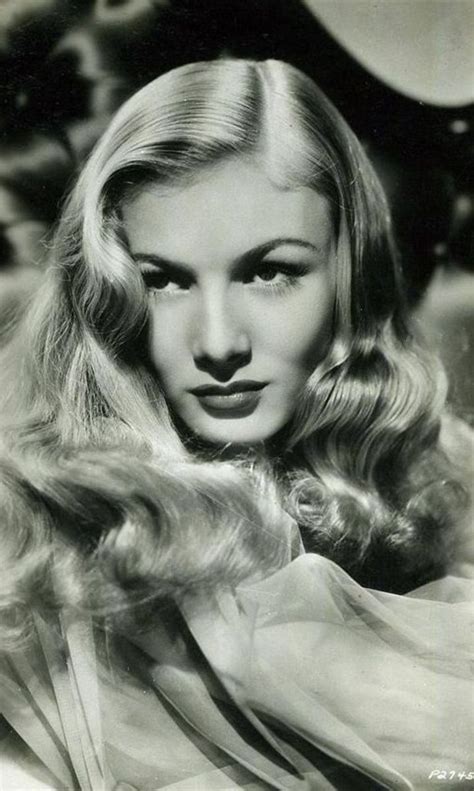 Veronica Lakes Side Part And Waves 1940s Film Actress And Hair Icon