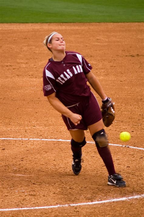 Pitching 4 Aggie Pitcher Megan Gibson Pitches Aandm To A Big Flickr