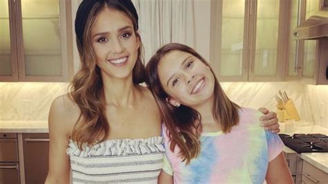 Jessica Alba Says Her Daughter Didnt Know She Was Famous For Years