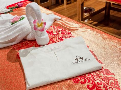 Four Hand Massage Luxury Day Spa Pattaya
