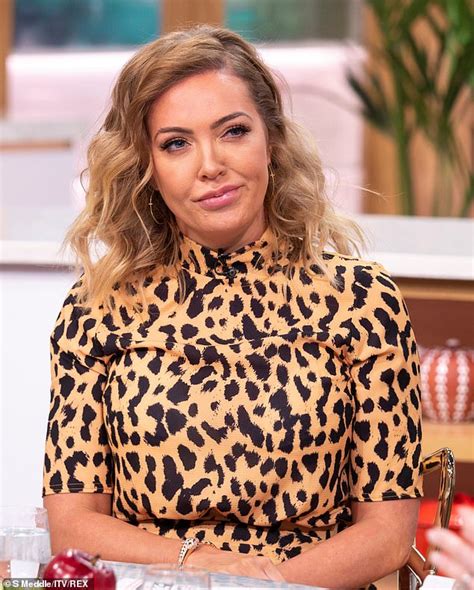 aisleyne horgan wallace posts selfie holding a knife after believing her home was being burgled