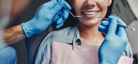 La Importancia De Una Limpieza Dental Profesional Clínica Loscos