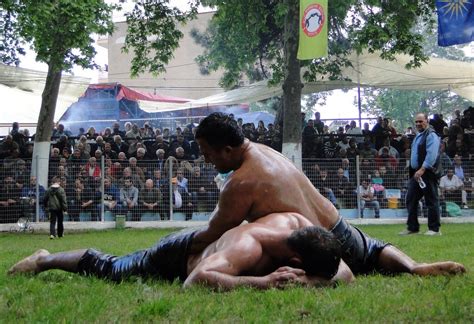 Turkish oil wrestling Yağlı güreş foto