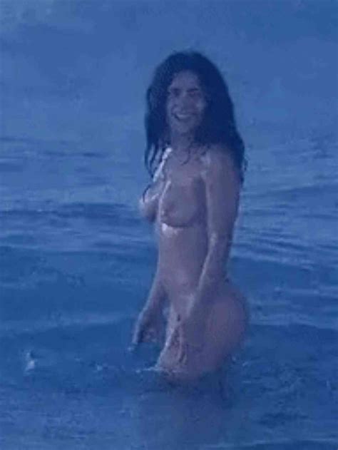 Salma Hayek Sexiest Nude Photos Around