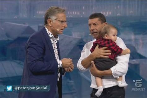 We would like to show you a description here but the site won't allow us. Il bambino di Chi ha incastrato Peter Pan è figlio di un ...