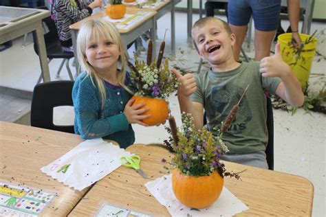 Dcs Students Explore Fall Plants Activities The Haldimand Press