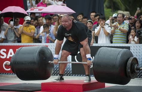Watch the world's strongest man lift 975 pounds | For The Win