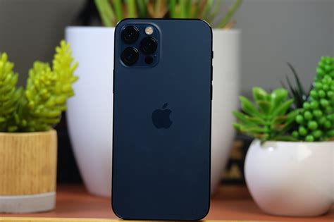 The iphone 12 and iphone 12 mini (stylized as iphone 12 mini) are smartphones designed, developed, and marketed by apple inc. Test iPhone 12 Pro : Apple se conjugue au presque-parfait