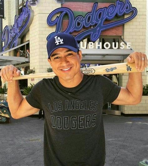 Mario Lopez La Dodgers Instagram Pictures Twitter Instagram