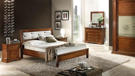 Camera da letto completa, periodo fine '800, in noce biondo, composta da: Camere Classiche | Keidea Arreda mobili Lariano