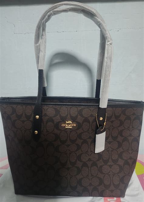 Coach Signature Zip Tote Bag Luxury Bags And Wallets On Carousell