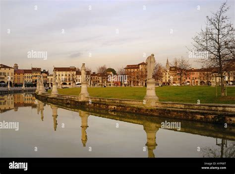 Padua Veneto Italy Prato Della Valle One Of The Largest Squares In Europe Stock Photo Alamy