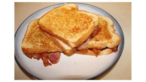 Bacon Grilled Cheese Sandwiches Mom With Cookies