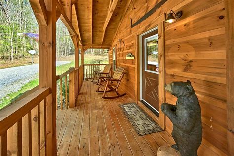 Welcome to black bear cabins! Black Bear Creek Gatlinburg Cabin Elk Springs Resort