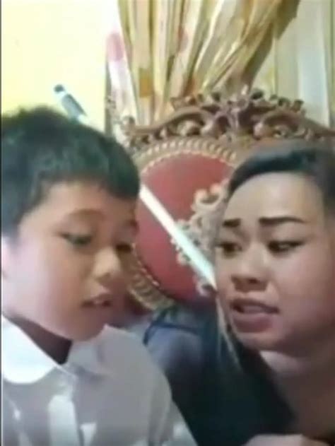 Viral Emak Emak Ngegas Ajari Anak Menghafal Pancasila Citizen6