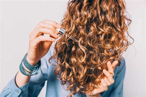anti frizz hacks that will leave your hair shiny and smooth