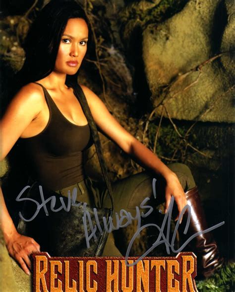 Tia Carrere Relic Hunter Signed At Chiller Theatre Tia Carrere Relic Hunter Wayne S