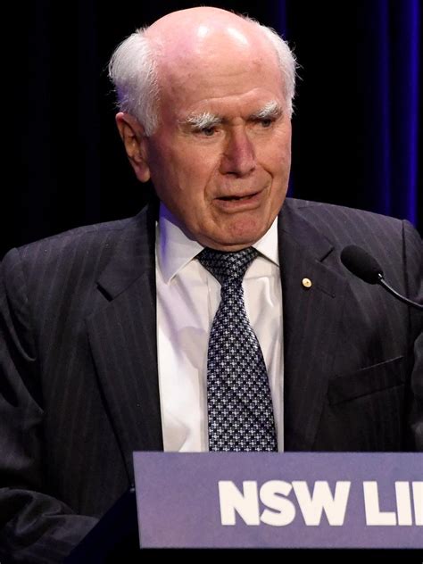 Моя мама не позволяет мне завести змею. Why Abbott's wife missed his big night | Queensland Times