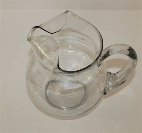 Vntage Kool Aid Style Clear Glass Pitcher