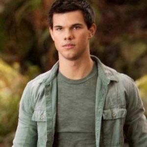 Running with wolves (twilight saga~jacob black). Jacob Black from Twilight | CharacTour
