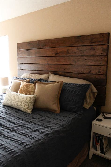 Instead of heading out to the furniture store to buy a new headboard, you can make one yourself. Easy DIY Wood Plank Headboard - Do-It-Yourself Fun Ideas