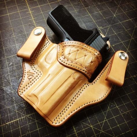 We all enjoy a good, do it yourself success story, and when it involves classic gun leather, that makes it even sweeter for us revolverguys. Image result for s&w j frame avenger holster pattern | Leather holster pattern, 1911 leather ...