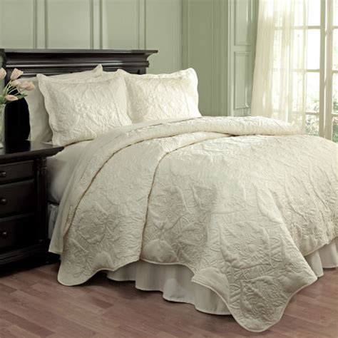 dressed  damask taupe  waverly bedding
