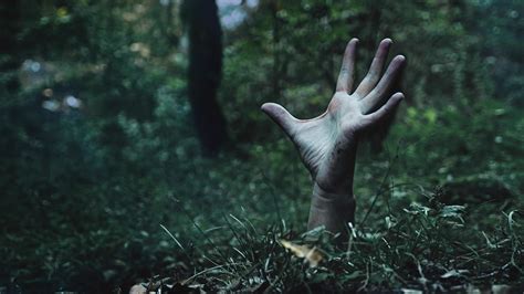 The Unbelievable Story Behind The Woman Who Survived Getting Buried Alive