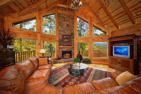 Silvercreek Cabin in Gatlinburg w/ 4 BR (Sleeps14)