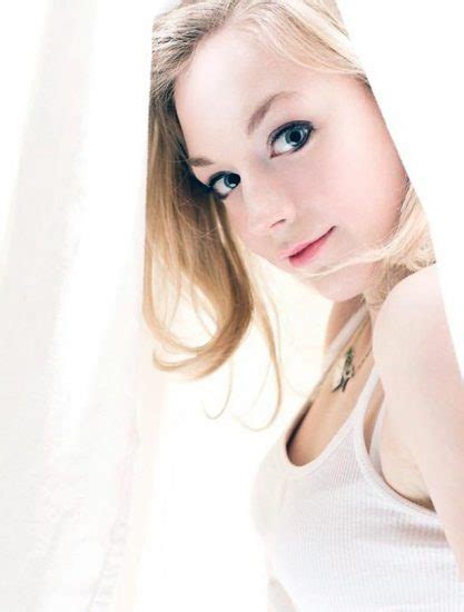 Emily Kinney Nude Leaked Pics Porn And Sex Scenes