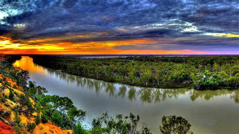 Beautiful Peaceful Riverscape R River Shore R Forest Sunset Bend
