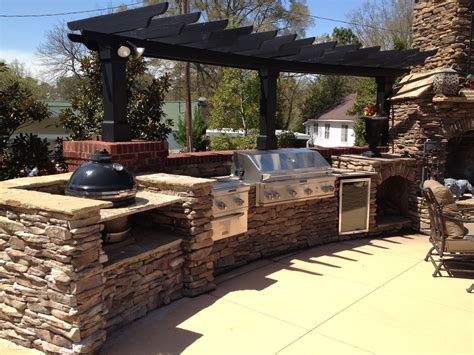 Built In Bbq Outdoor Kitchen