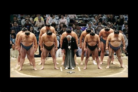 Video Sumo Champs Perform New Year Ritual