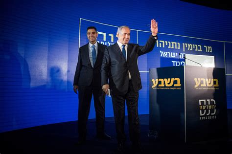 In last days of campaign, Netanyahu stops shaking hands over ...