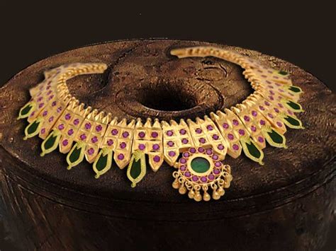 Traditional Kerala Necklace Nagapada Thali
