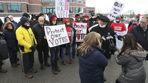 Wisconsin Appeals Court Puts Voter Rolls Purge On Hold Mpr News