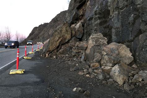Traffic South Of Anchorage Snarled As Officials Report 5 Rock Slides