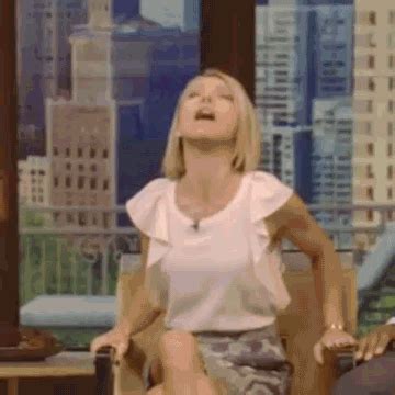 Kelly Ripa Week Find Share On Giphy
