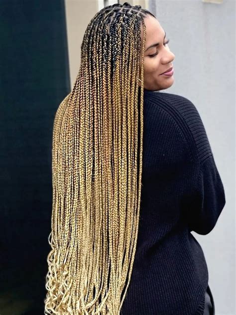 Black And Blonde Knotless Braids For Every Skin Tone