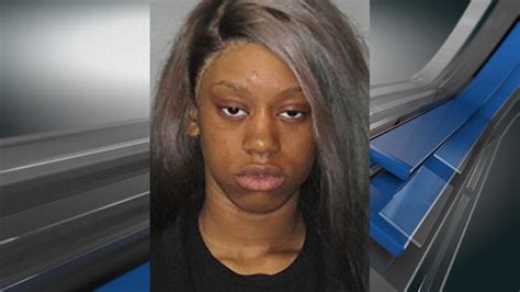 Video Woman Accused Of Snatching Wigs Robbing Beauty Store At Gunpoint