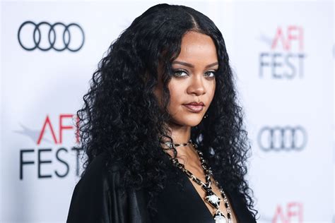 Rihannas Clara Lionel Foundation Donates Over 15 Million To Mental