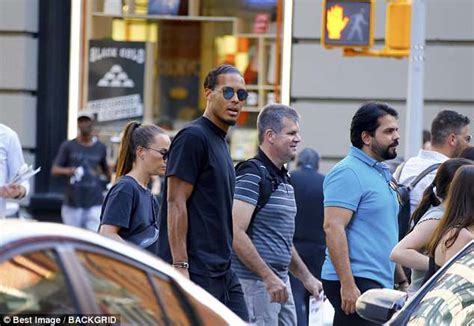 Jun 15, 2021 · de bloedmooie rike is al jarenlang de vriendin van de boomlange verdediger virgil van dijk. Virgil van Dijk goes shopping with his wife Rike ...