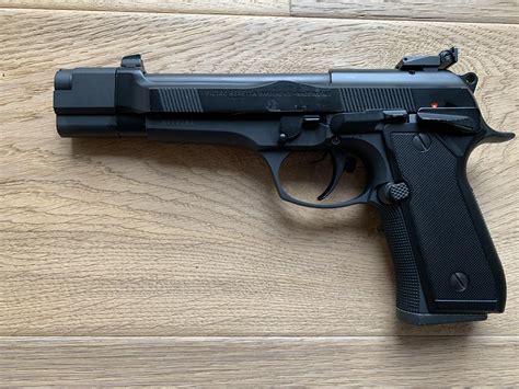 Beretta 92 Combat