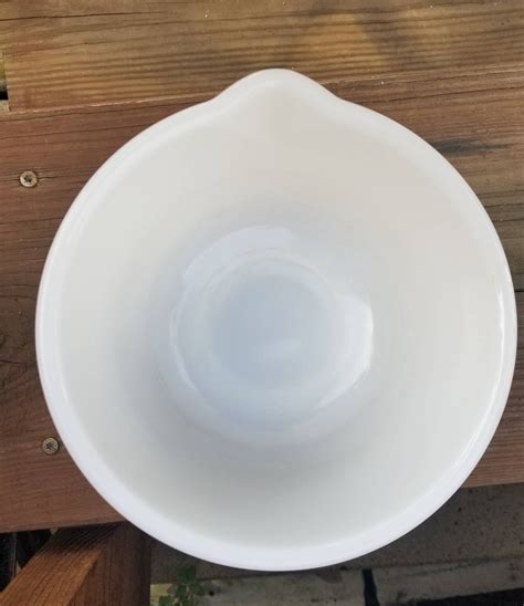 Vintage Glasbake Mixing Bowl / Milk Glass Bowl 200J / Sunbeam Mixing Pouring Bowl / Bowl with 