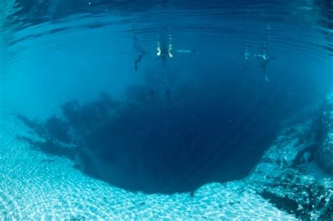 Great Blue Hole Of Belize Unusual Facts
