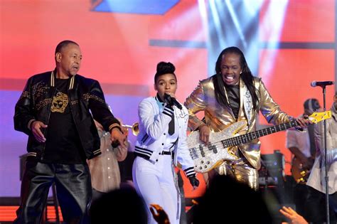 Chicago And Earth Wind And Fire ‘heart And Soul Tour 20 To Launch In
