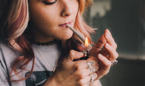 7 reasons why weed is made for women